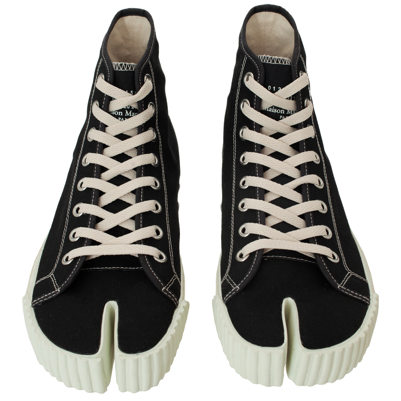 Maison Margiela High-top Tabi sneakers - Black | Garmentory