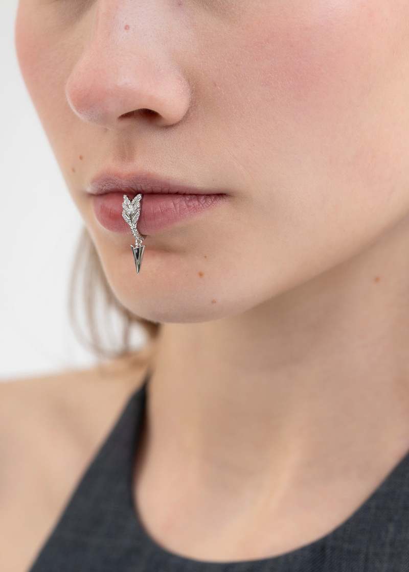 Shushu/Tong Arrow Lip-Ring | Garmentory