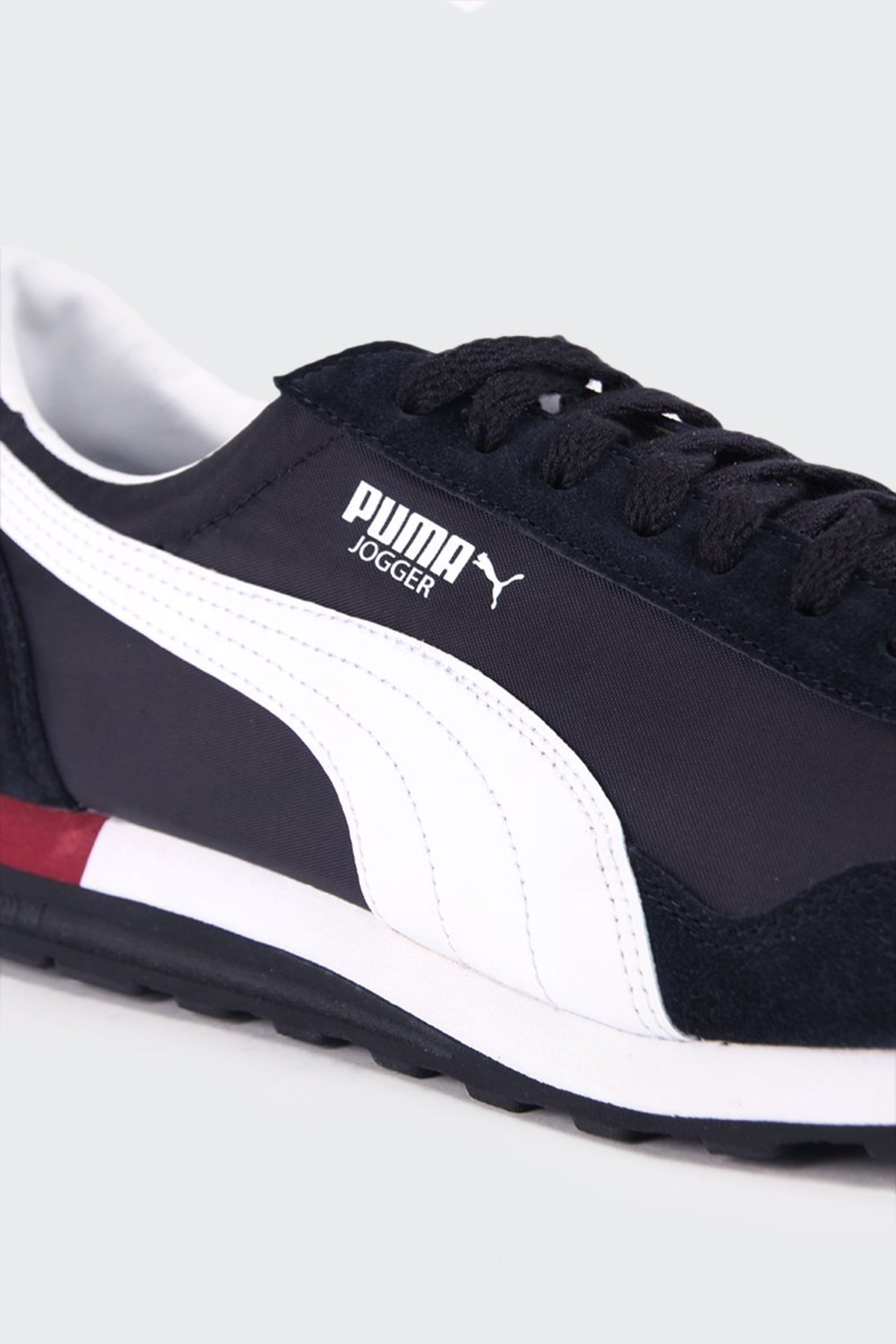 puma jogger og sneakers