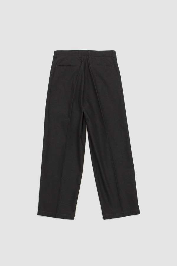 Still By Hand Deep Tuck Pressed Pants - Charcoal | Garmentory