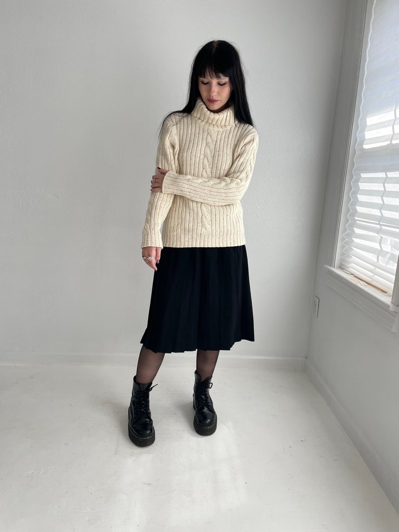 スカート SEA CHINO PLEATED SWAN SKIRT BLACK SEA CHINO PLEATED SWAN SKIRT BLACK