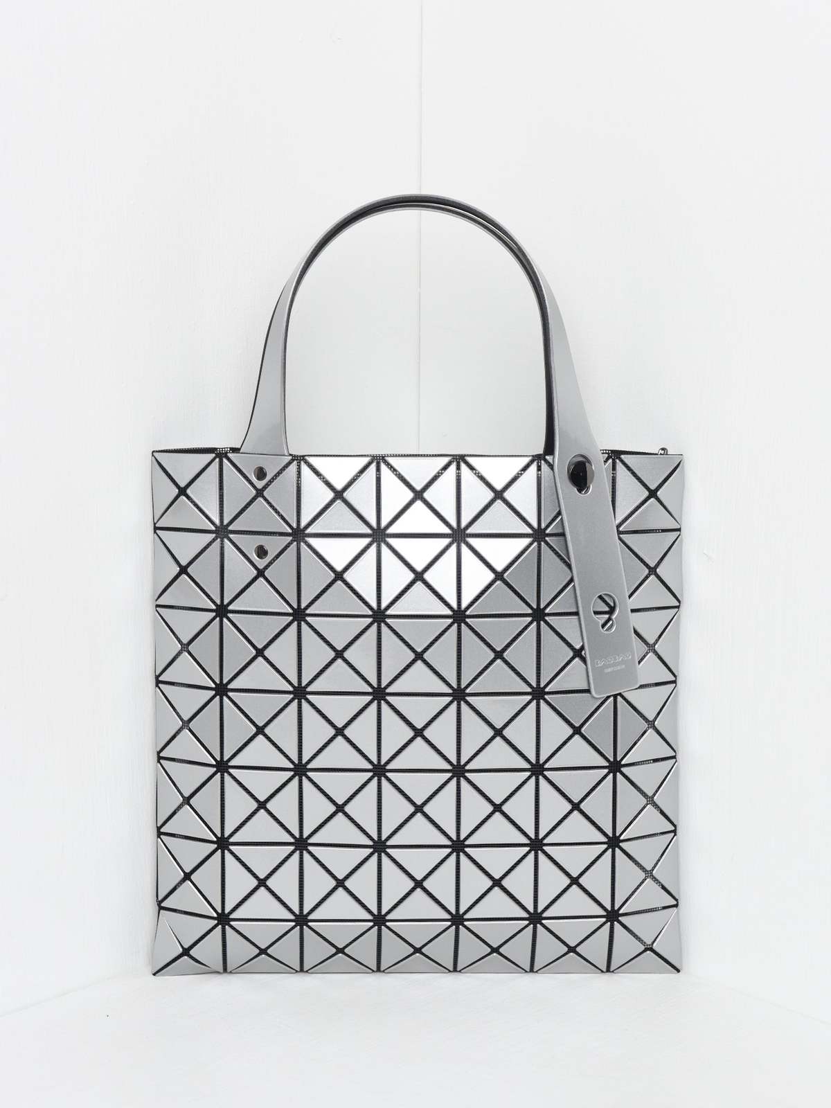ISSEY MIYAKE BAO BAO シルバー Bao Bao Issey Miyake Lucent Matte 2 Tote - Beige | Garmentory