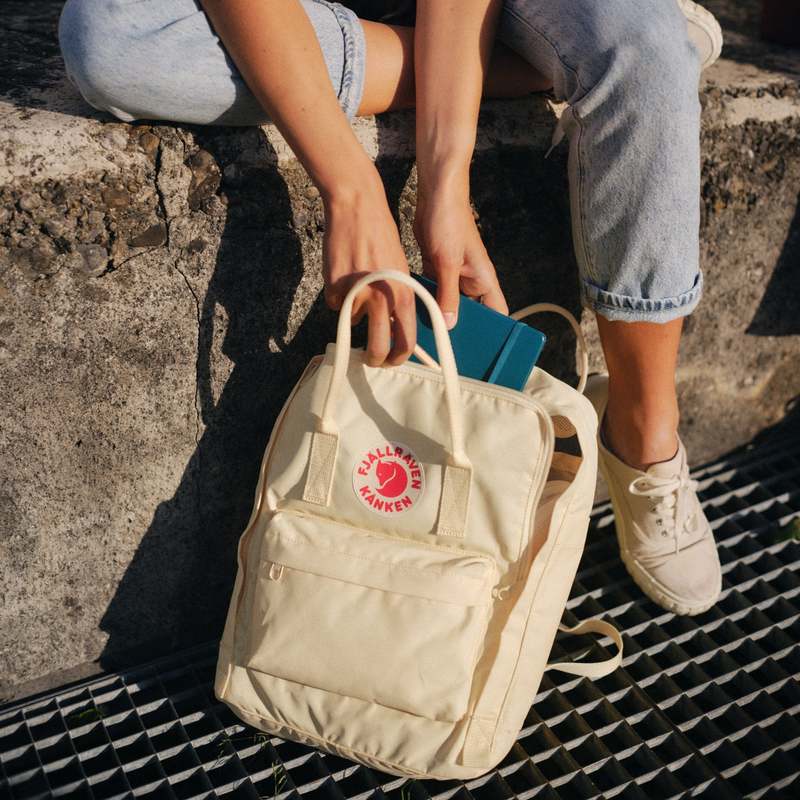 FJALLRAVEN ◆ カンケン ミニ バックパック Light Oak Kanken Mini (Light Oak 115) | FJALLRAVEN,KANKEN,KANKEN MINI