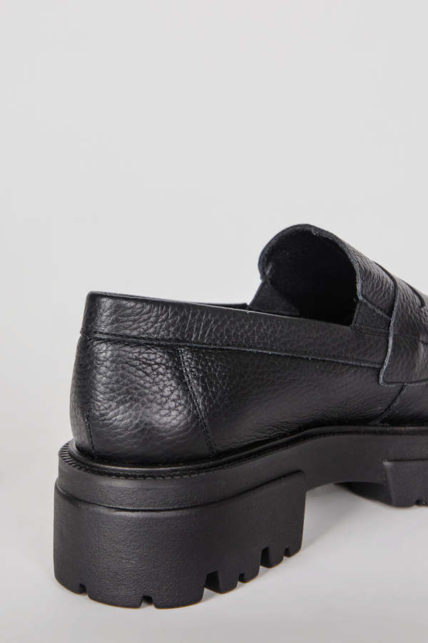 "INTENTIONALLY __________." TRIO LUG SOLE OXFORD - Multi