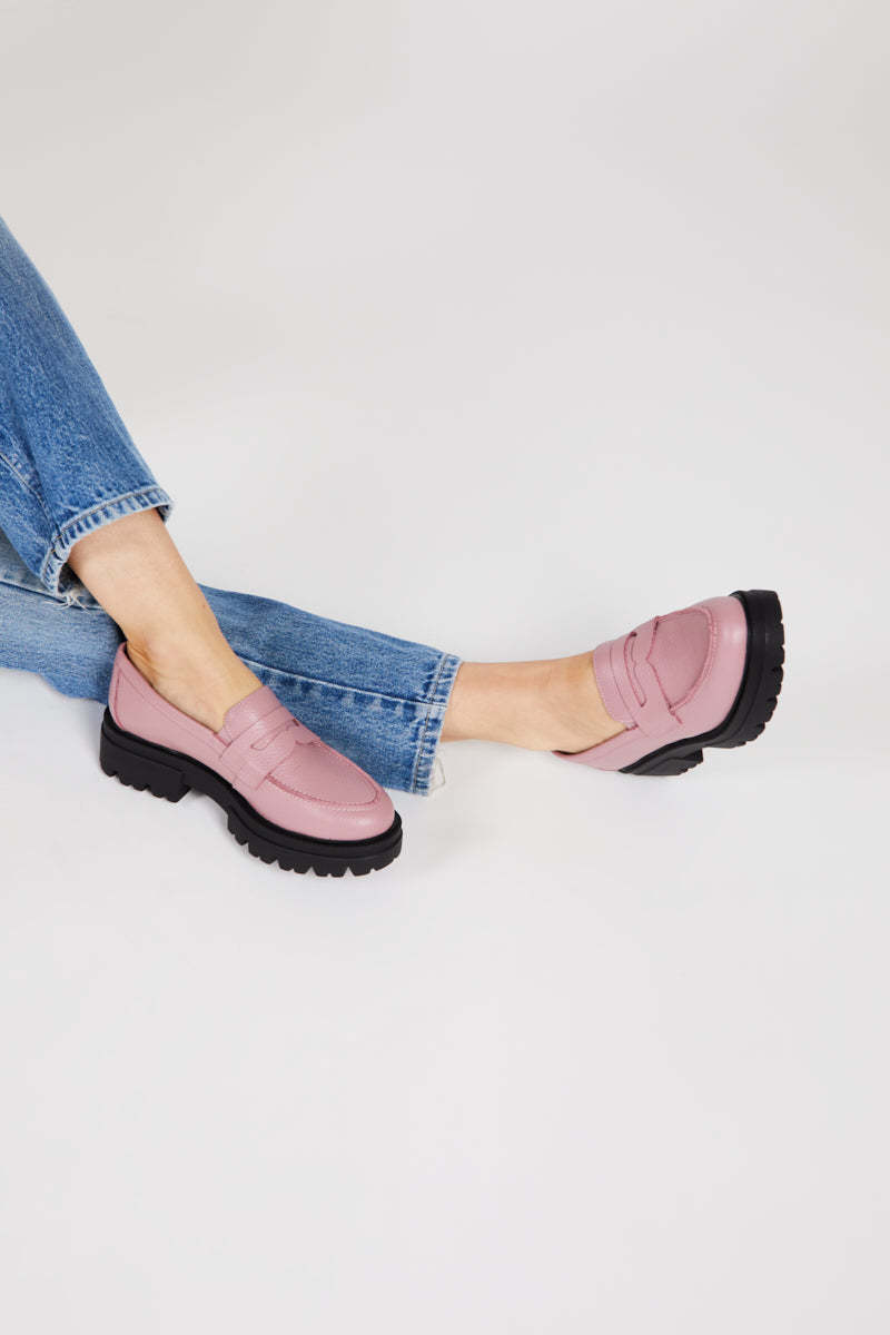 "INTENTIONALLY __________." TRIO LUG SOLE OXFORD - Multi