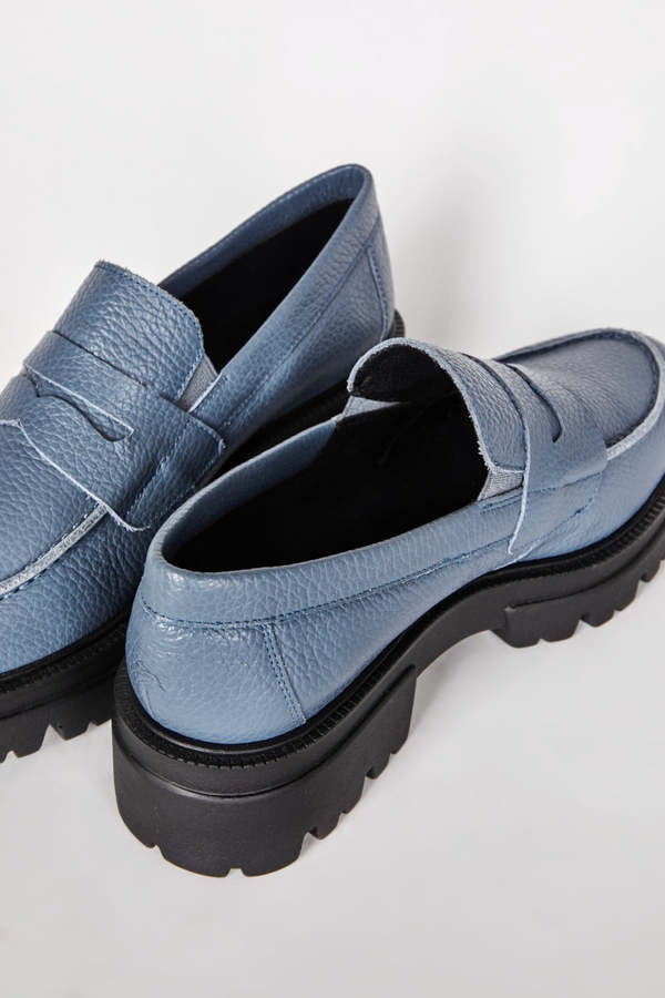 "INTENTIONALLY __________." TRIO LUG SOLE OXFORD - Multi