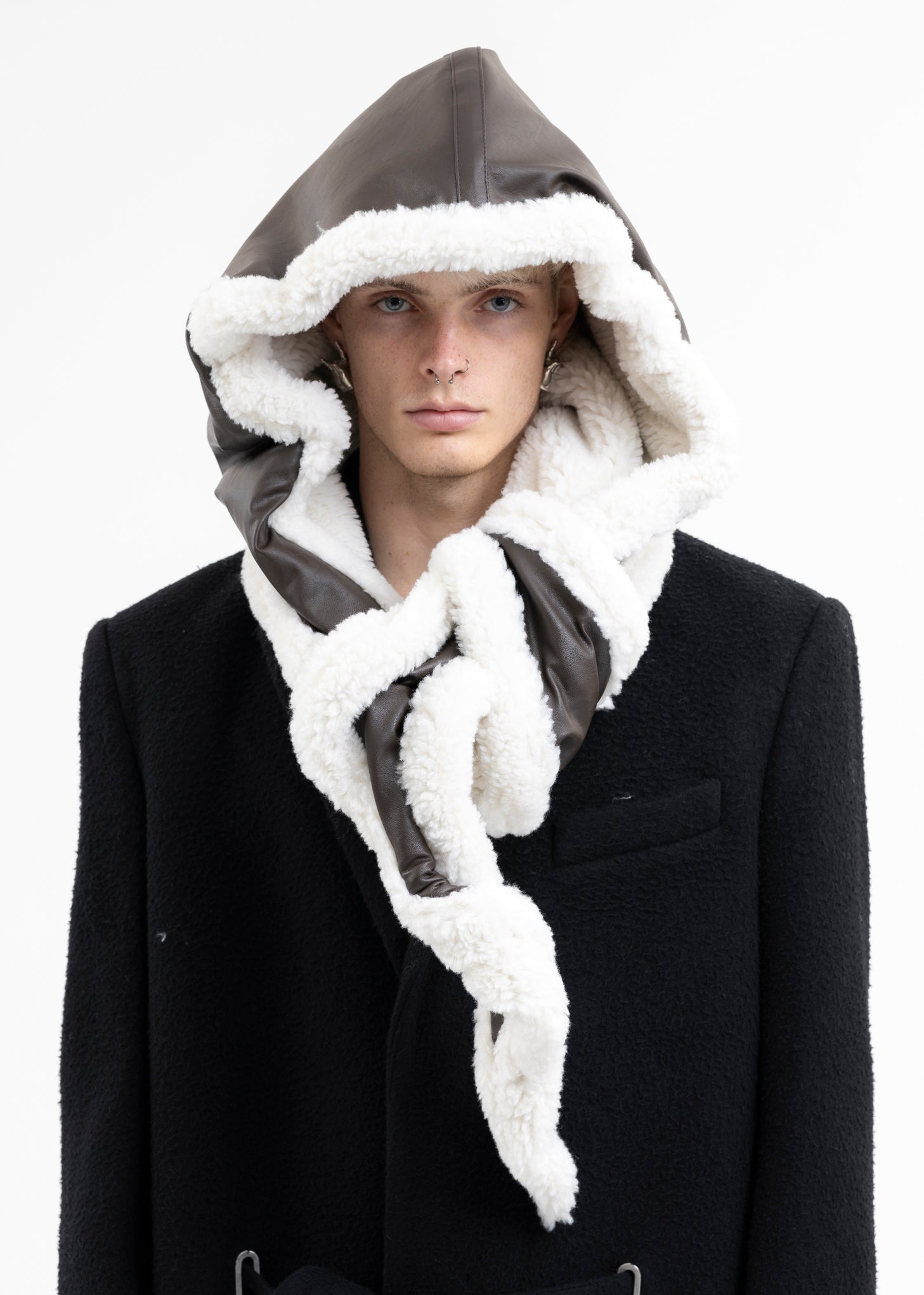 BROWN-OFF-WHITE-WIRE-LEATHER-