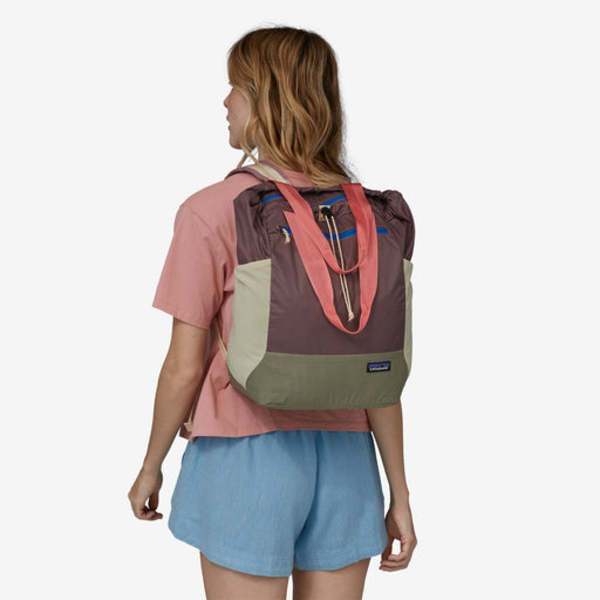 22 rolling travel backpack w telescopic handle ThinkTank Airport Takeoff V2.0 Roller Backpack