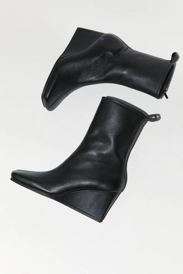 St Agni Wedge Boot - Black