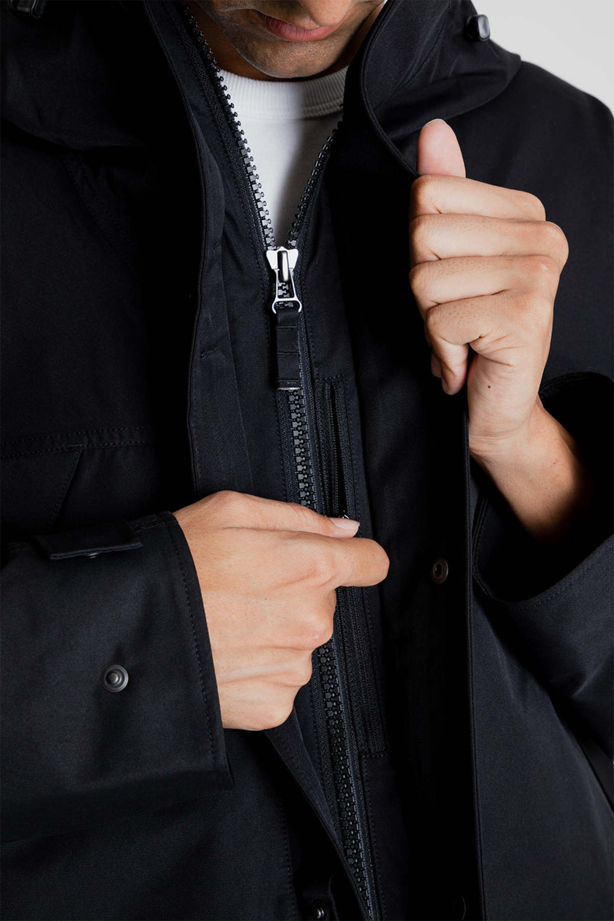 新品 nanamica 2L GORE-TEX Hooded Coat XL 黒 Nanamica 2L GORE-TEX Hooded Coat - Black | Garmentory