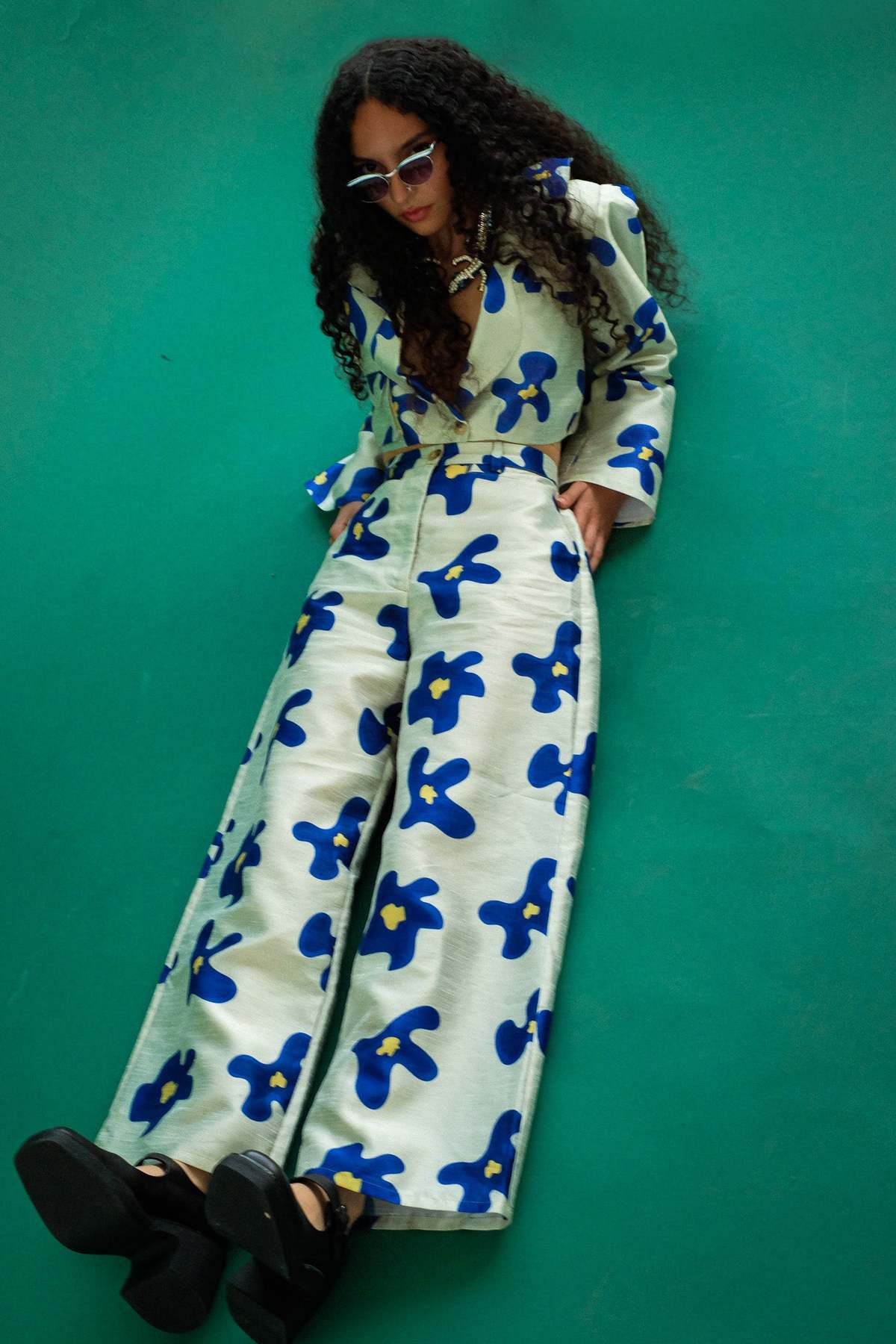 migo pant in sapphire floral - Image 4 of 8