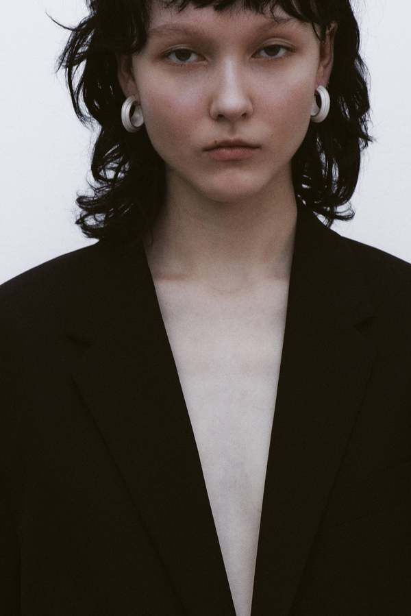 OLIO E ACETO Wanderer Earring - Matte White
