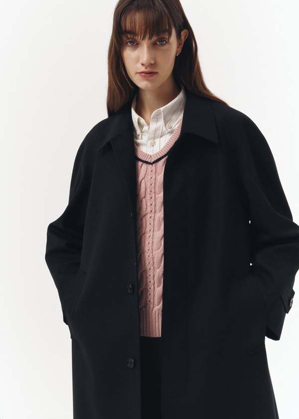 Dunst Wool Raglan Mac Coat - Black | Garmentory