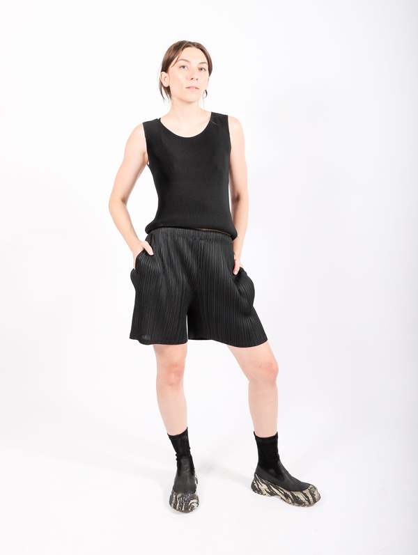 パンツ PLEATS PLEASE ISSEY MIYAKE short pants Pleats Shorts – La Garçonne