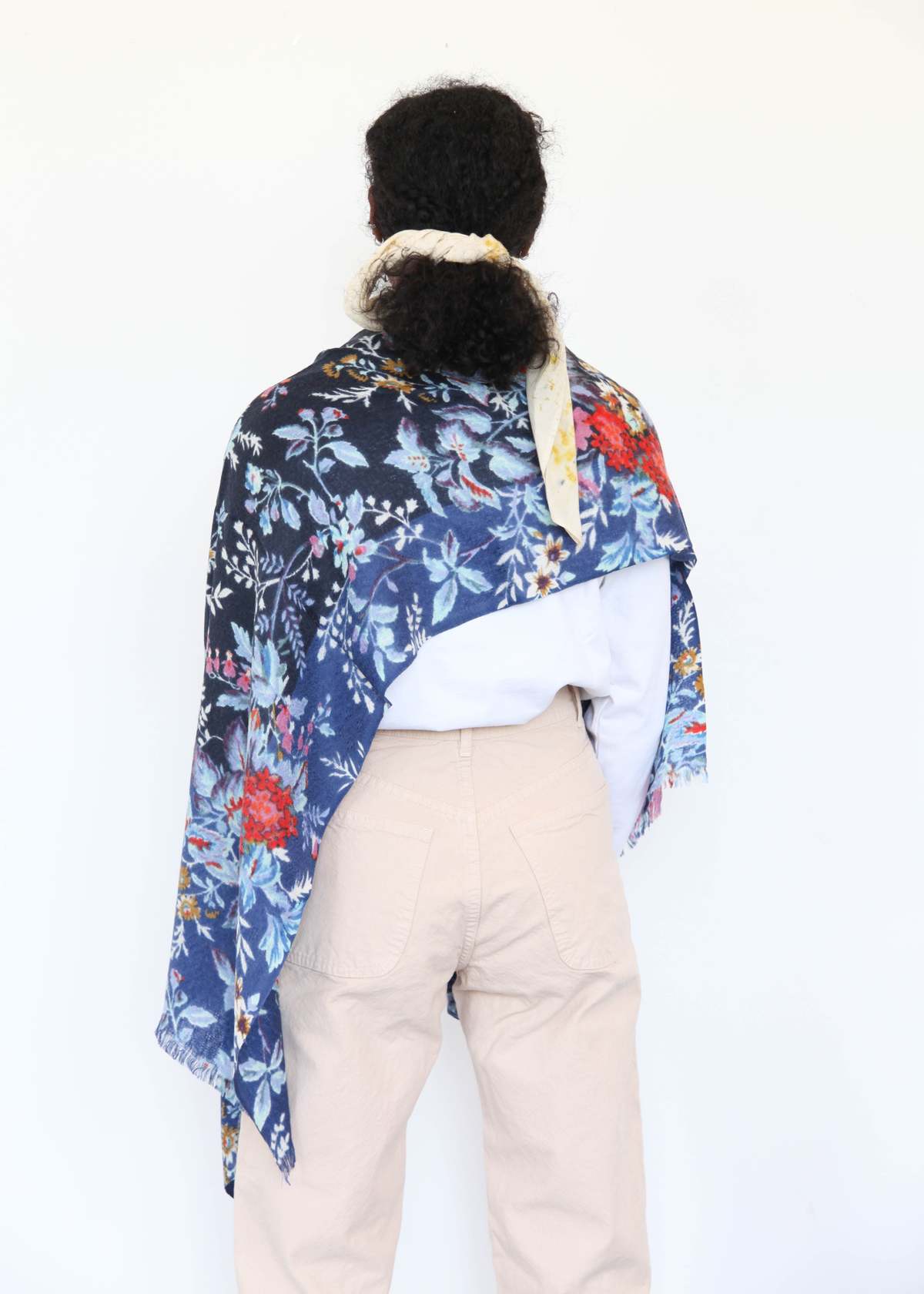 Épice Paris Fleur-2 Scarf - Image 3 of 4