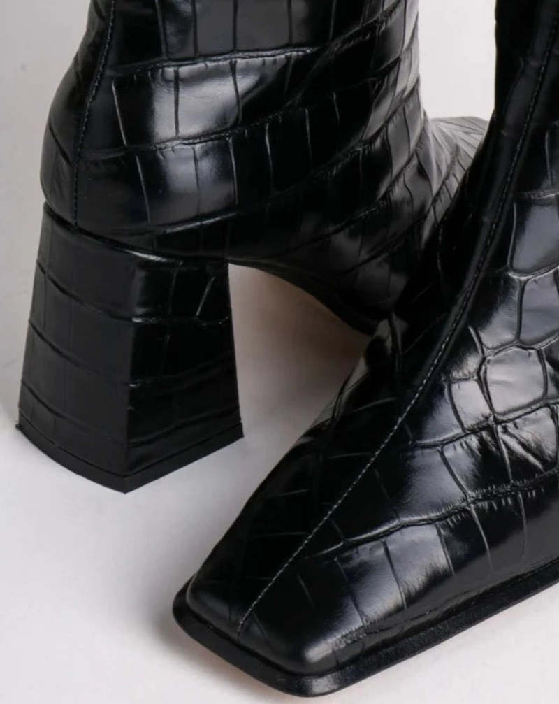 "INTENTIONALLY __________." TGIF Boot - Black