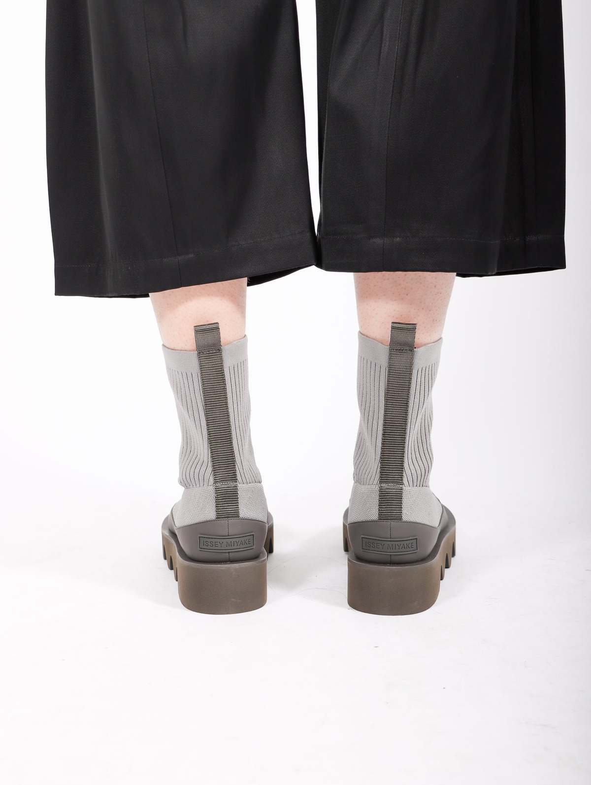 ISSEY MIYAKE x UN Black Neoprene Bounce Over-the-Knee Boots