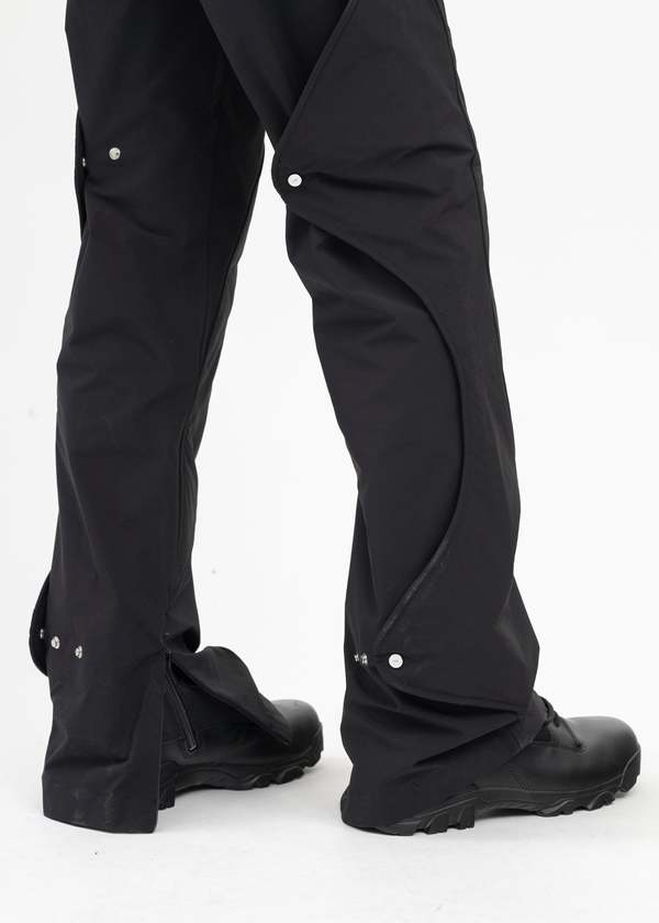 パンツ HELIOT EMIL CONCORDANCE PUFFED CARGO Heliot Emil Concordance Puffed Cargo - Black | Garmentory