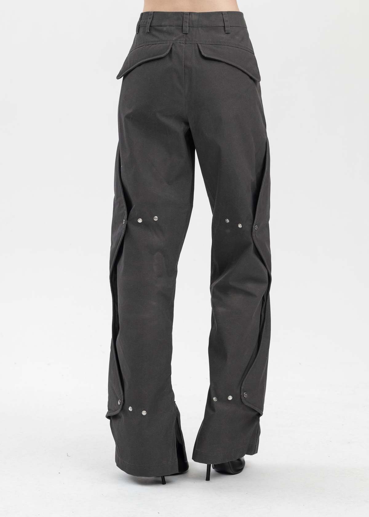 Heliot Emil Heat Reactive Concordance Puffed Cargo - Dark Grey