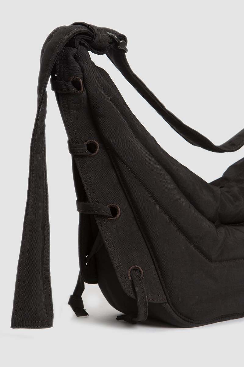 LEMAIRE SMALL SOFT GAME バッグ ダークチョコレート LEMAIRE - DARK CHOCOLATE SMALL SOFT GAME BAG – LE LABO STORE