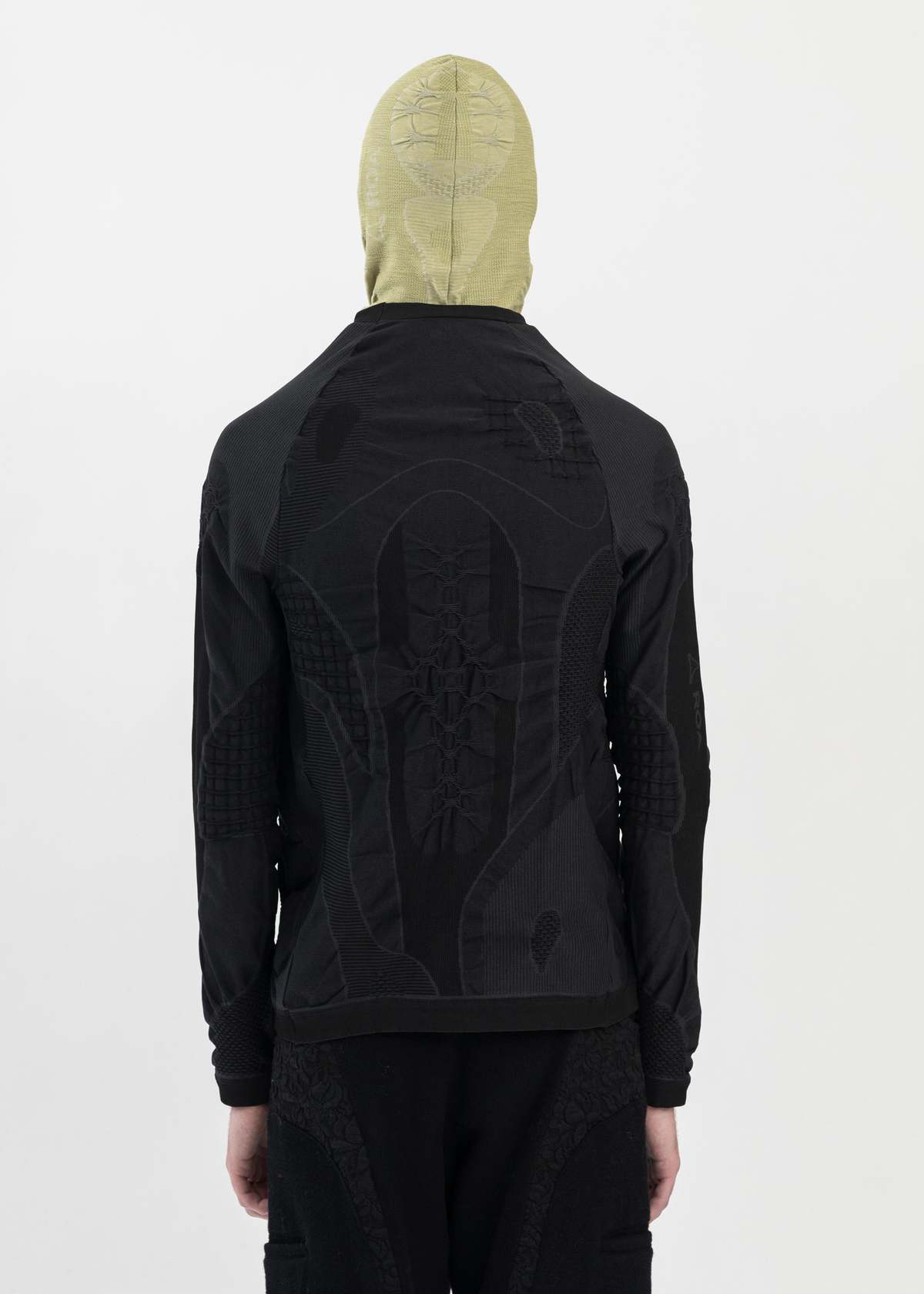 BROWN---BLACK-ROUNDNECK-3D-