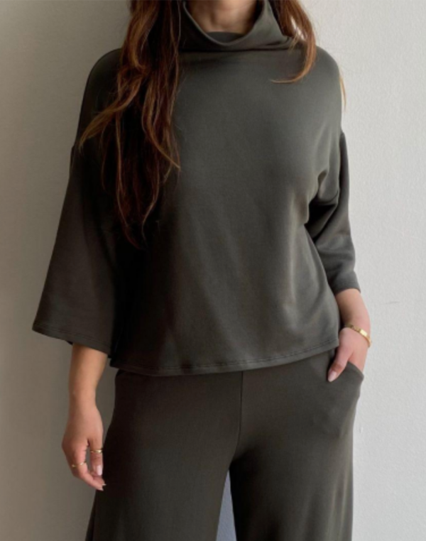 Corinne Collection Bucket Sweater Artichoke Garmentory