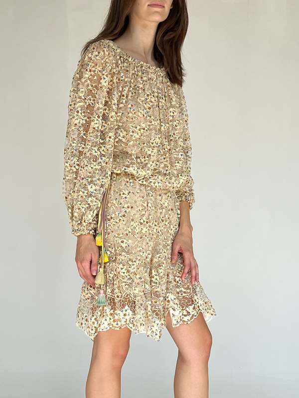 white christmas dresses Chloe by Karl Lagerfeld Circa 1970s Cream Blush Tiered Lace & Pleated Dress main image 0