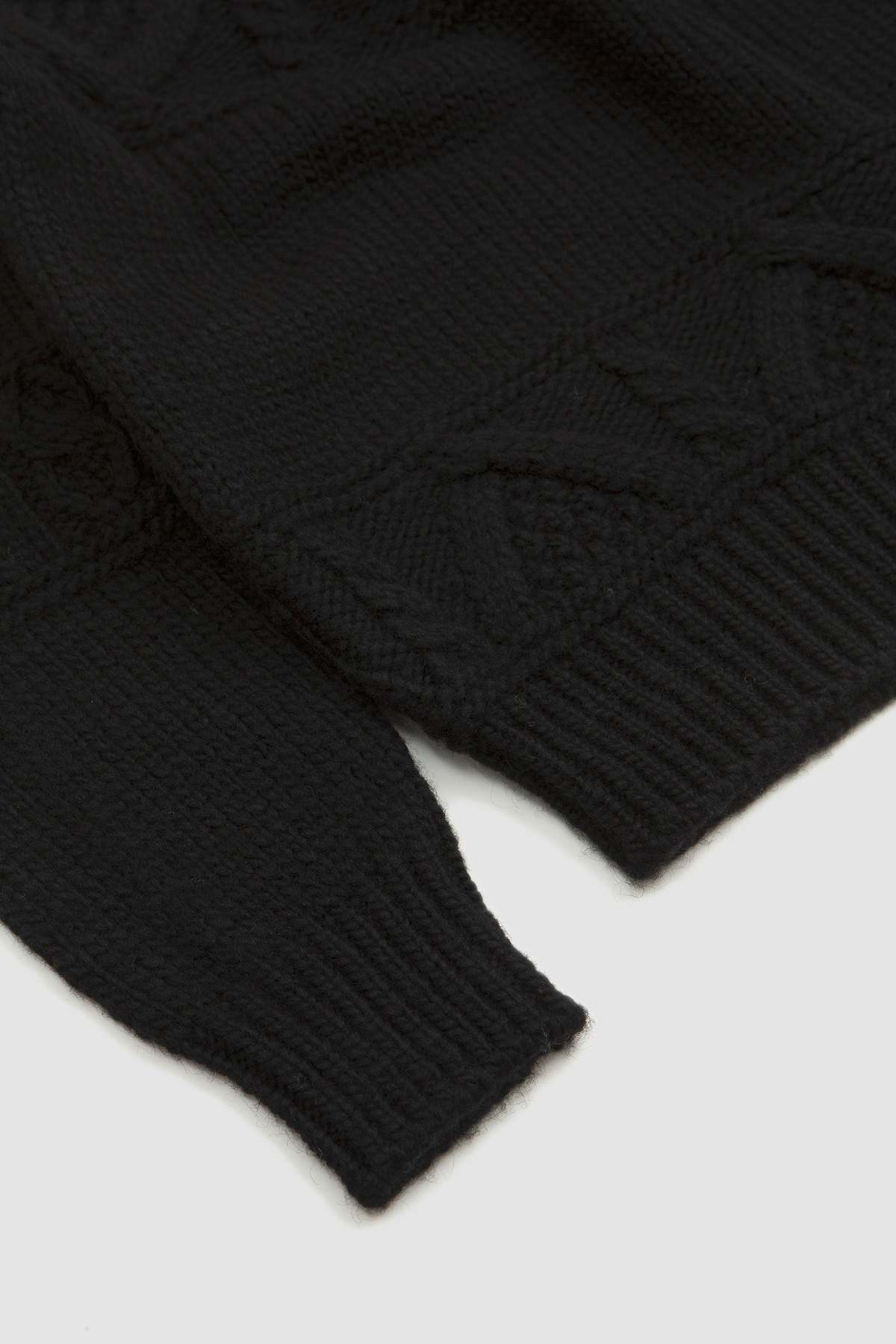 Batoner Spread Alan Crew Neck - Black | Garmentory