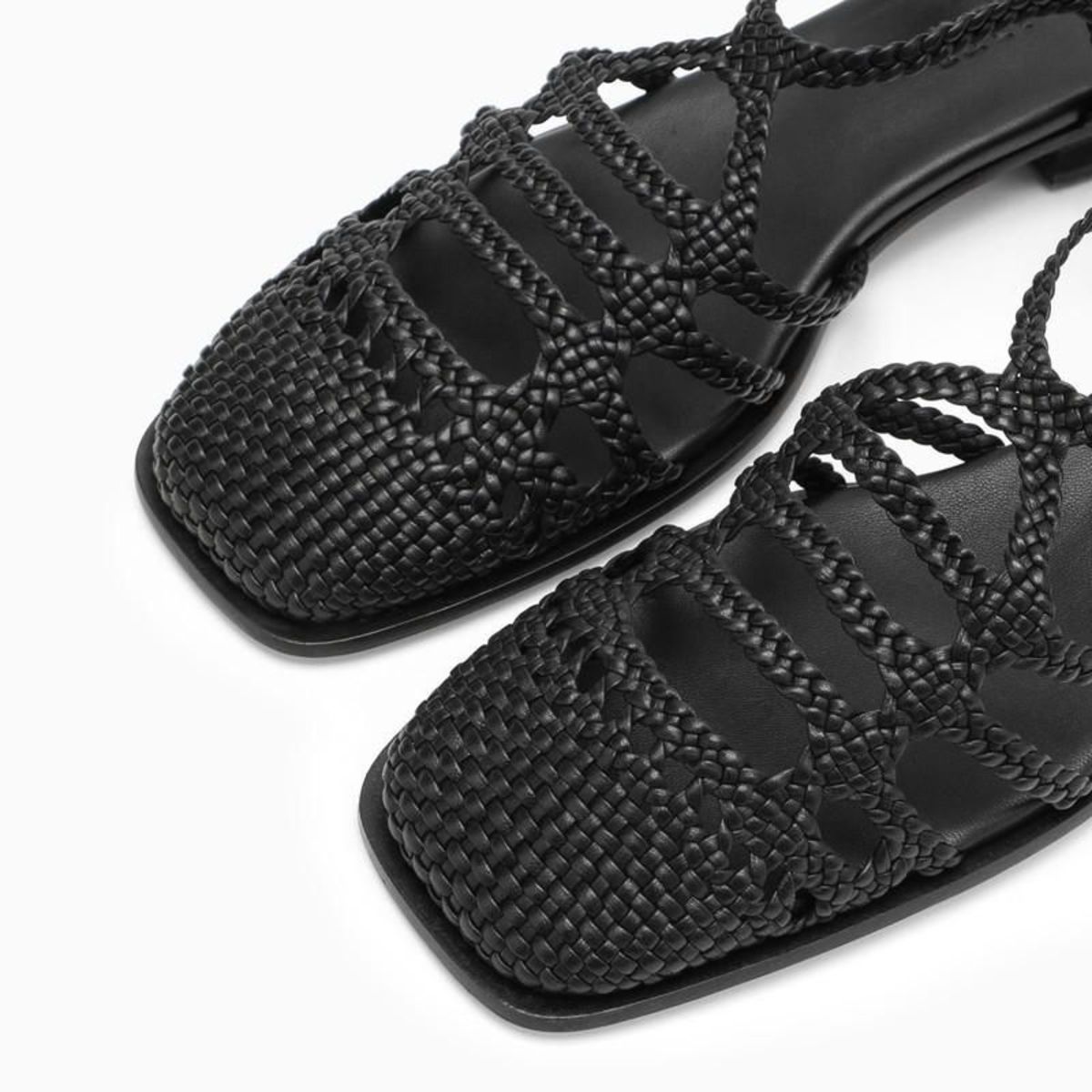 【HEREU】Barana Sandals/追跡可能/全国送料無料 Barana Sandal — Black – La Garçonne