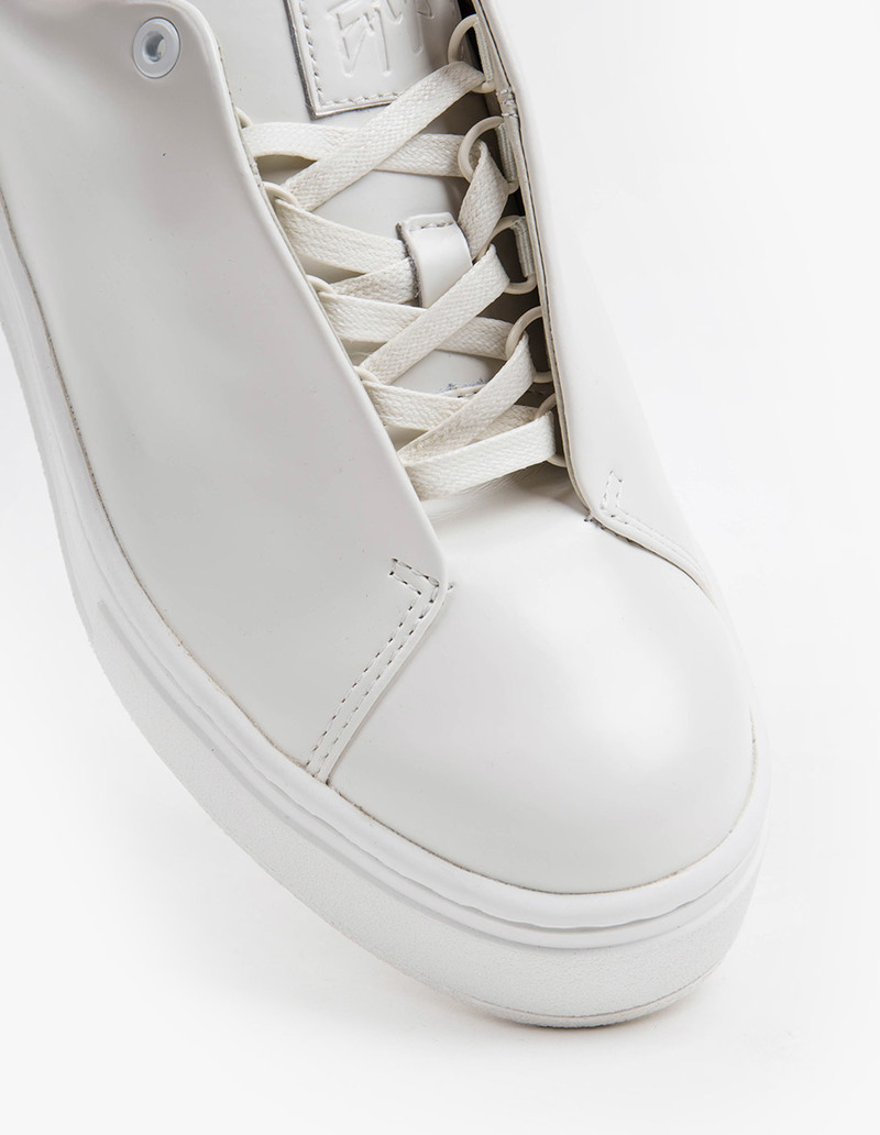 Eytys Doja Leather Sneaker - white