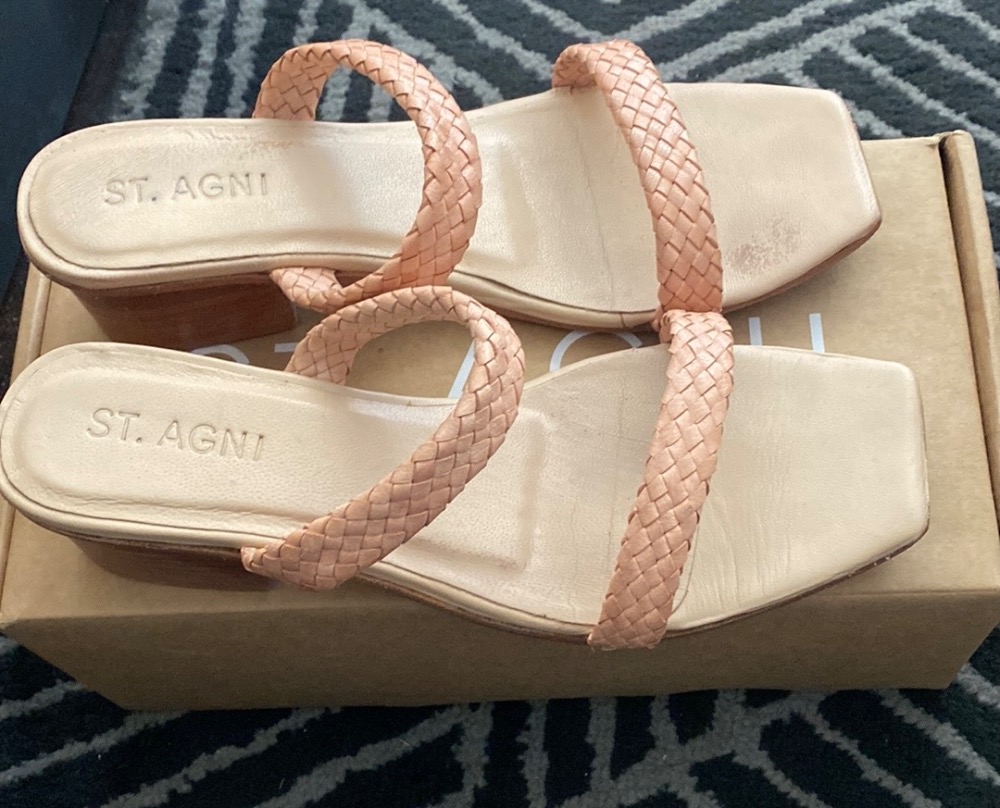 Camille Sandals in Seashell Garmentory