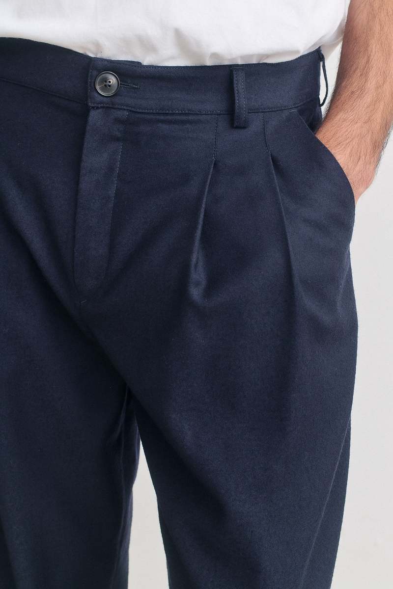 A Kind of Guise Pleated Wide Trousers - Navy Flannel