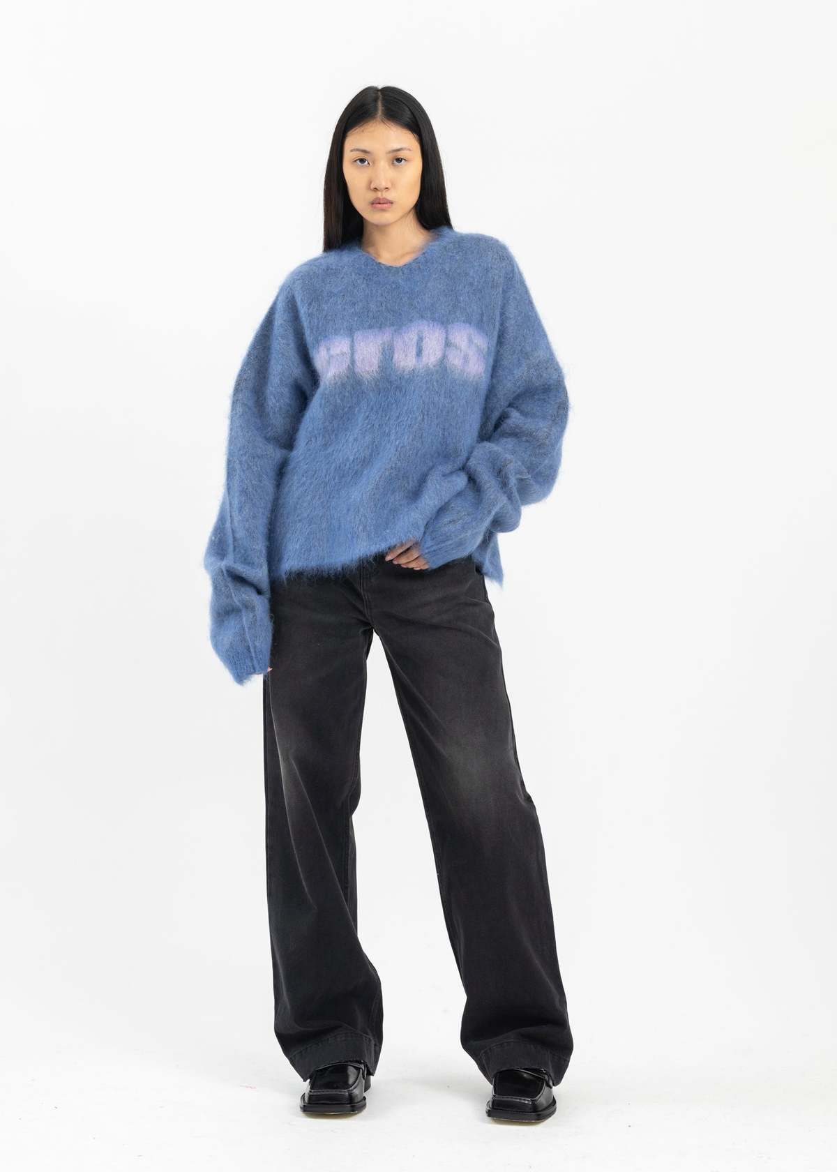 トップス Brushed Mohair Eros V-Neck Jumper Martine Rose BRUSHED MOHAIR EROS V NECK JUMPER - BLUE/LILAC