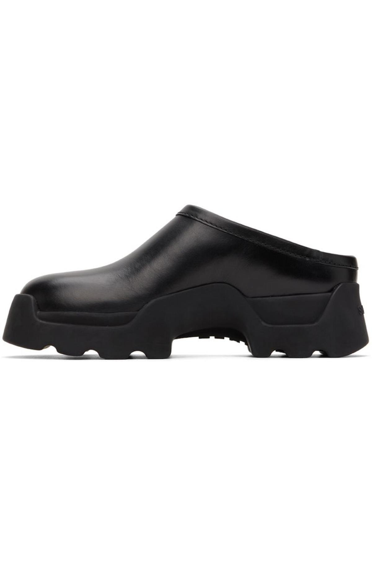 Proenza Schouler ブラック フラットシューズ Proenza Schouler Tee Perforated Ballerina Shoes | Black | FARFETCH