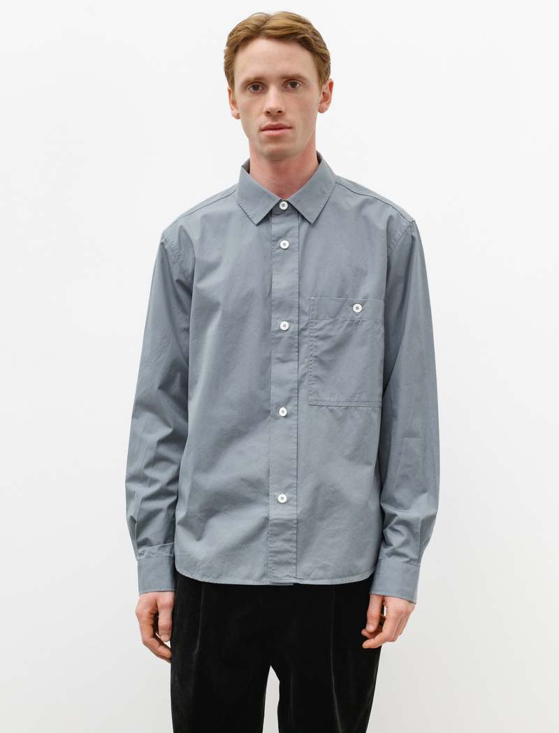 MARGARET HOWELL PLAIN COTTON 比翼シャツ　ブルー MARGARET HOWELL（マーガレットハウエル）の「TUMBLED COTTON