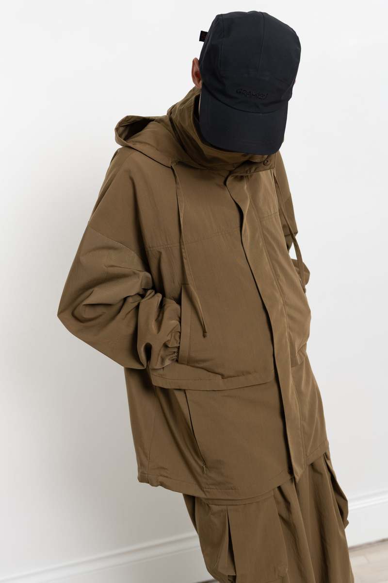 GRAMICCI F/CE LAYERED OUTWEAR BEIGE – BLENDS