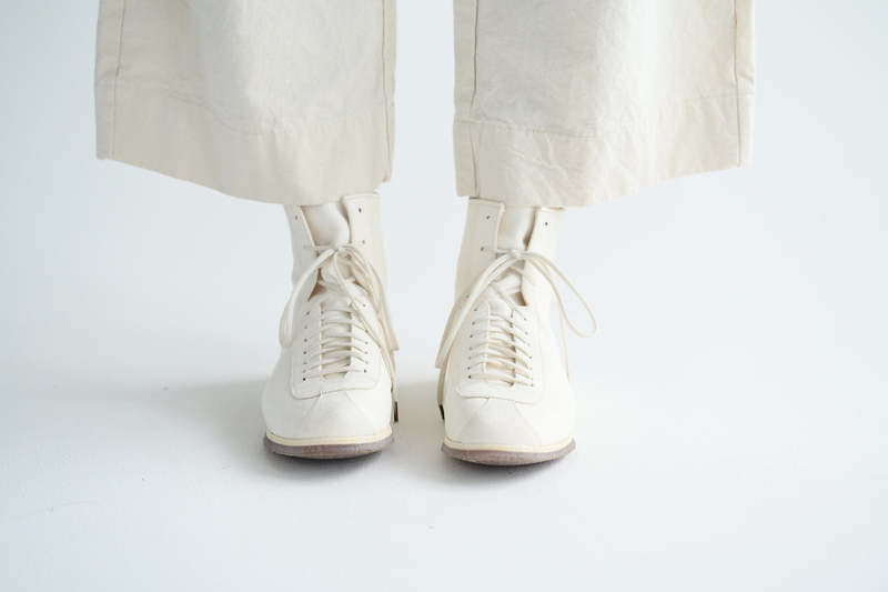 靴 Handmade Reverse Horse Hightop Sneakers Handmade Reverse Horse Hightop Sneakers 【公式通販】