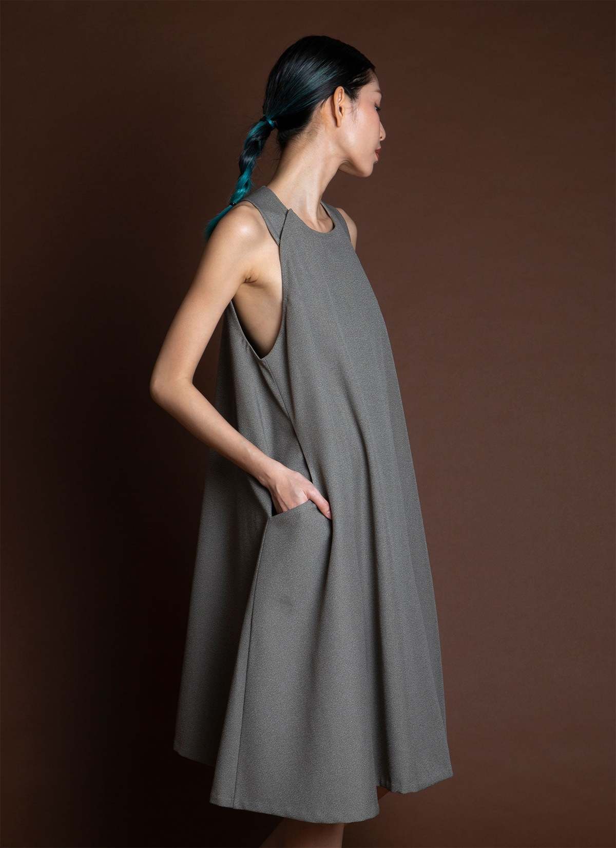 KAAREM Mai A-Line Sleeveless Midi Pocket Dress - Sage Green/Grey |  Garmentory