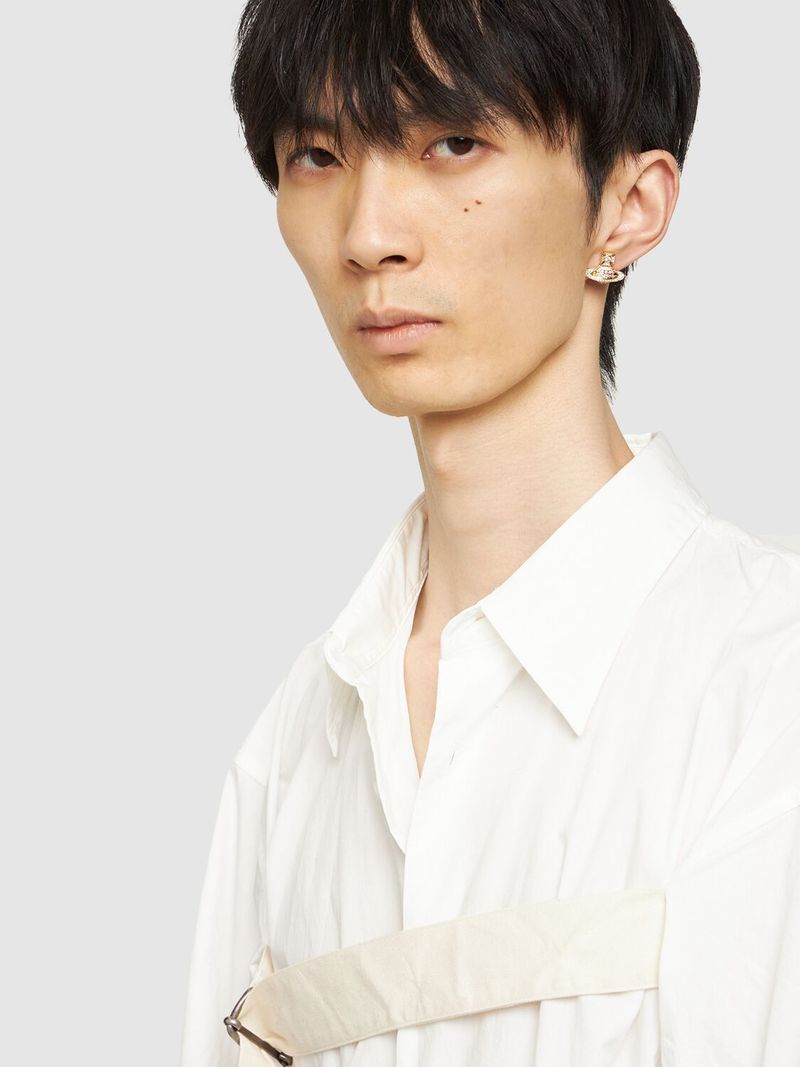 【Vivienne Westwood】Carmela Bas Relief ピアス Vivienne Westwood Silver-Tone Carmela Bas Relief Stud