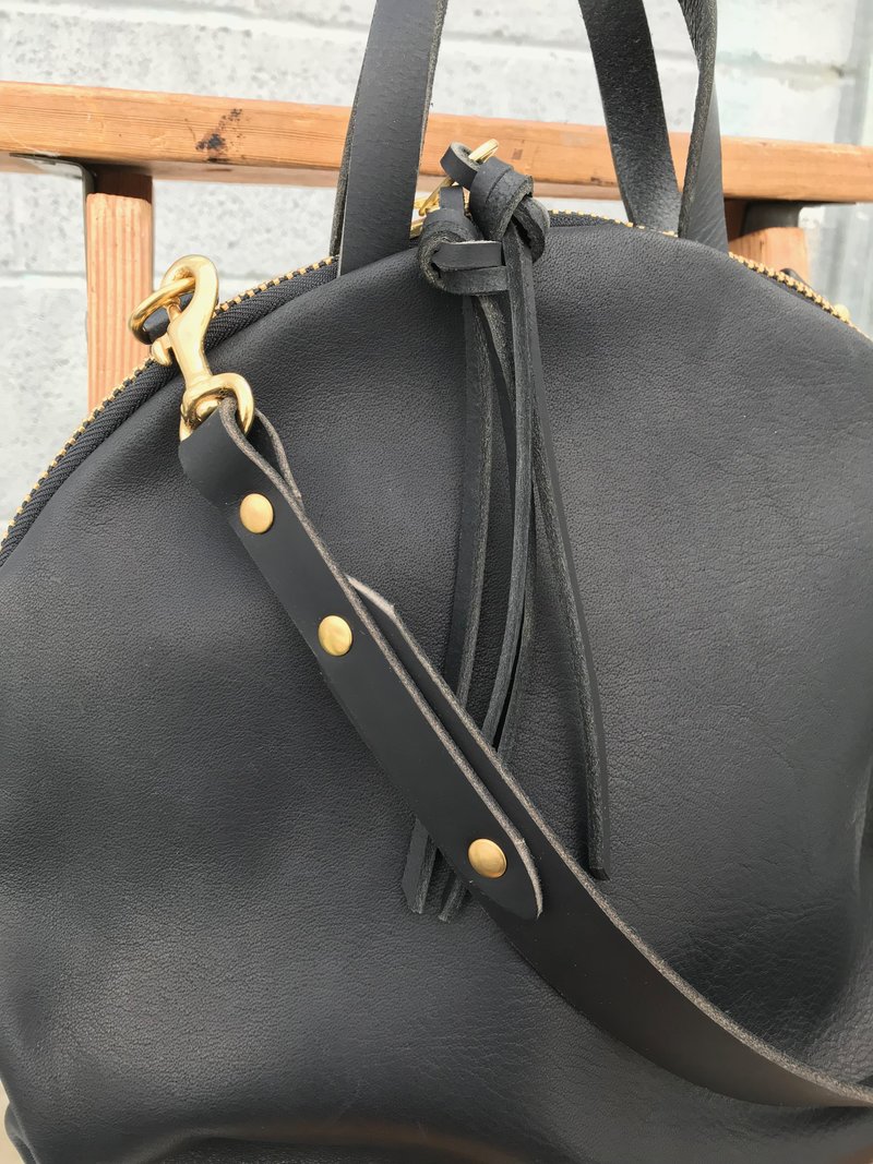 Eleven Thirty Annie Large Shoulder bag in Black