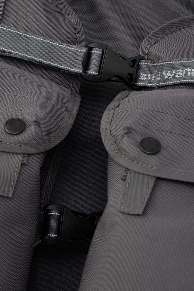 【新品未使用】 and wander　field vest　gray Amazon.co.jp: and wander and wander field vest grey