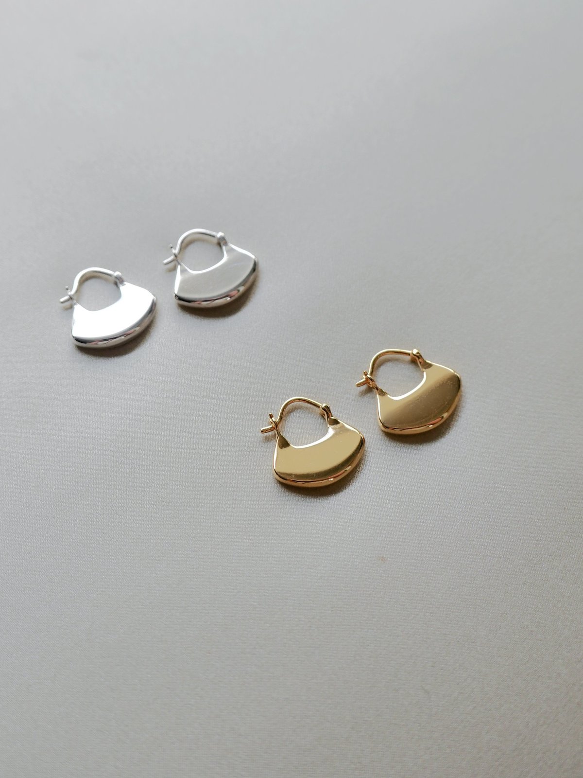 Sophie Buhai Medium Gingko Hoops - Image 4 of 5