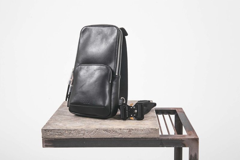 Alyx Studios Crossbody Bag - Black Leather | Garmentory