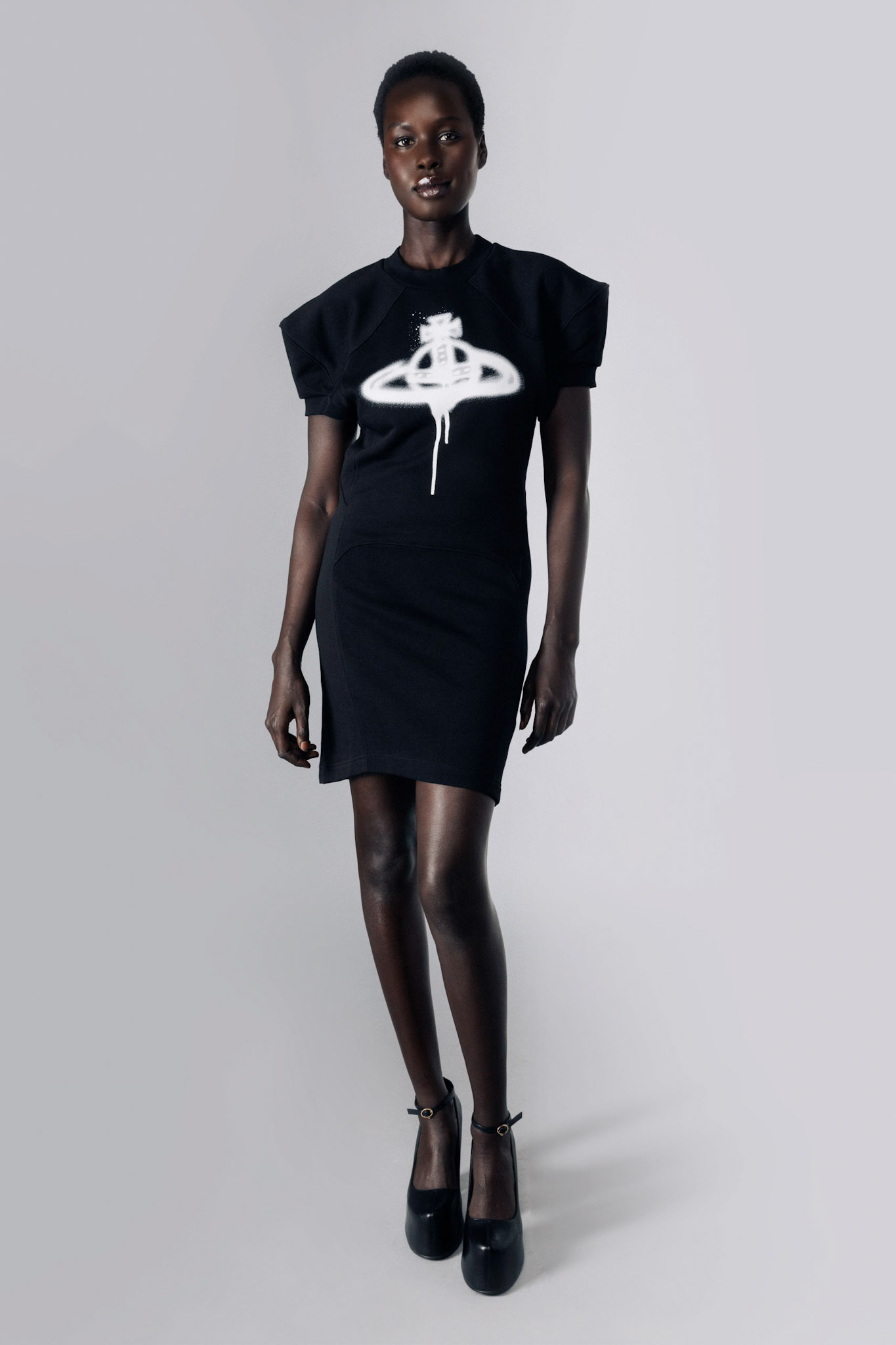 【Vivienne Westwood】Orb ロゴ Pulling ドレス Pulling Orb cotton polo dress in black - Vivienne Westwood