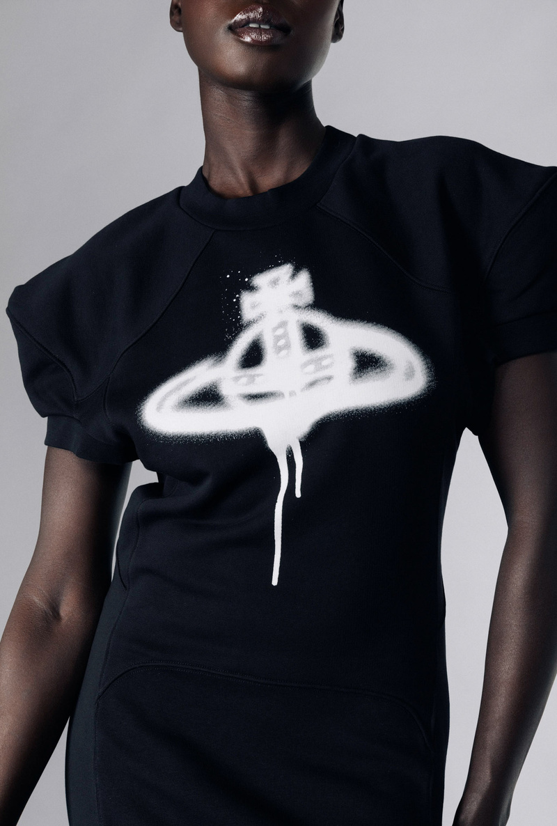 【Vivienne Westwood】Orb ロゴ Pulling ドレス Pulling Orb cotton polo dress in black - Vivienne Westwood