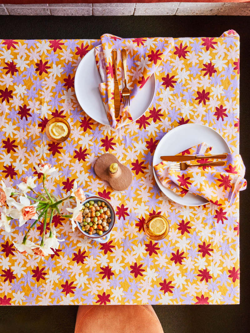 Mosey Me Dinner Party for 8 - Crimson Floral