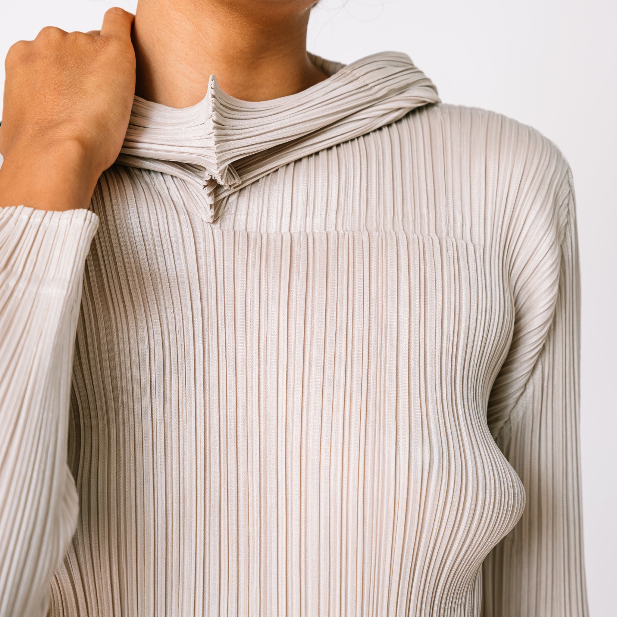 PLEATS PLEASE　パーカー　ベージュ　３ Pleats Please by Issey Miyake Pleated Hoodie - Greige | Garmentory