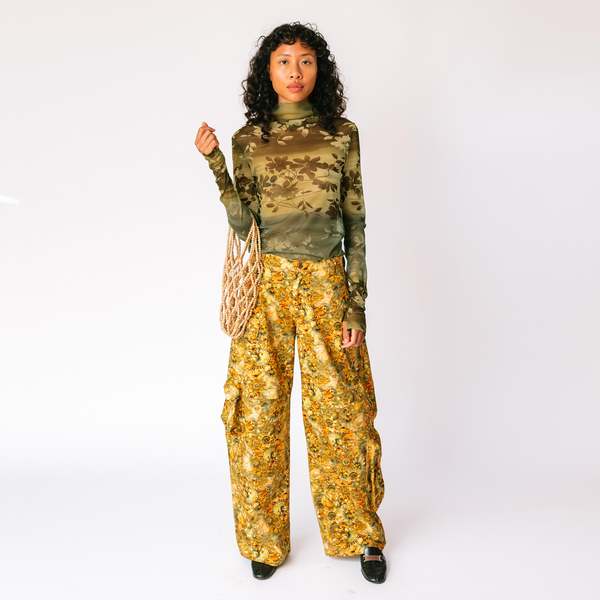 パンツ [COLLINA STRADA] Denim Brown Floral Pants Collina Strada Lawn Cargo Pant - Brown Floral | Garmentory