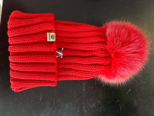 regina pom beanie | Garmentory display picture 3