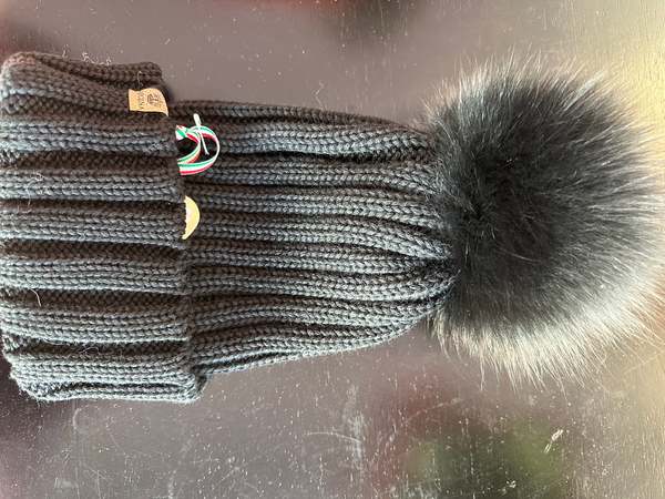 Regina girl’s cashmere real fur pom beanie hat Cuffie Regina pompom-detail Ribbed Beanie | Green | FARFETCH GE main image 3